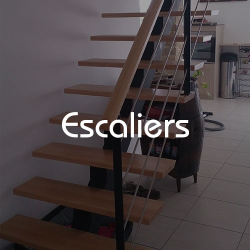 Escaliers bois et mixe de matière